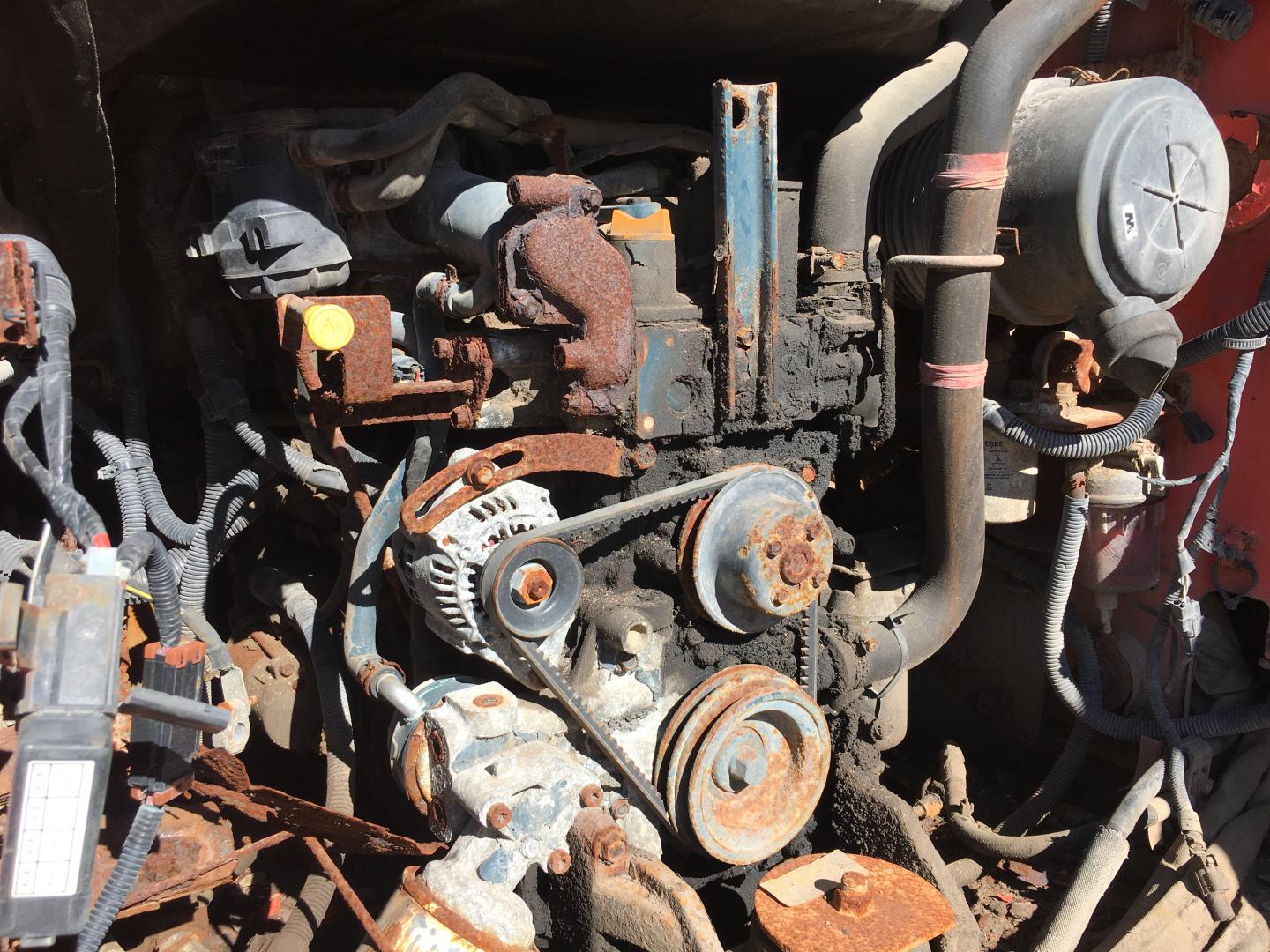 ./imagenes/INVOICE/2019/16708/MINICARGADOR KUBOTA SSV65 PARA PARTES (15).JPG